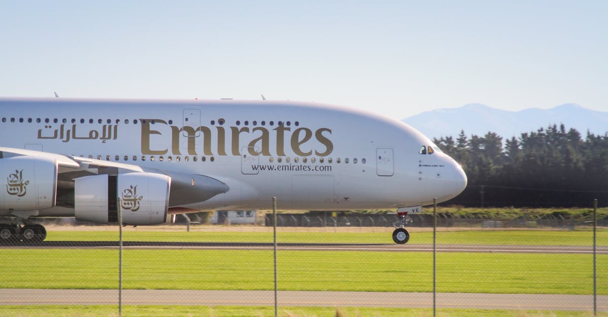 How to handle keys and rental agreements for late-night returns?